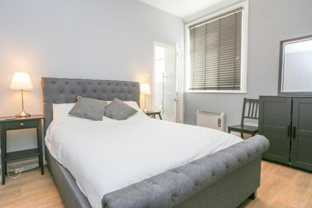 Southsea Historic Gem - Elegant Apartments Portsmouth Esterno foto