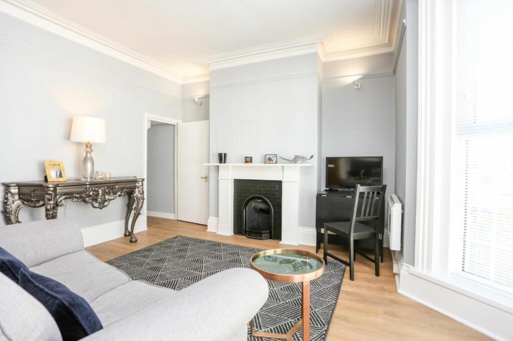 Southsea Historic Gem - Elegant Apartments Portsmouth Esterno foto
