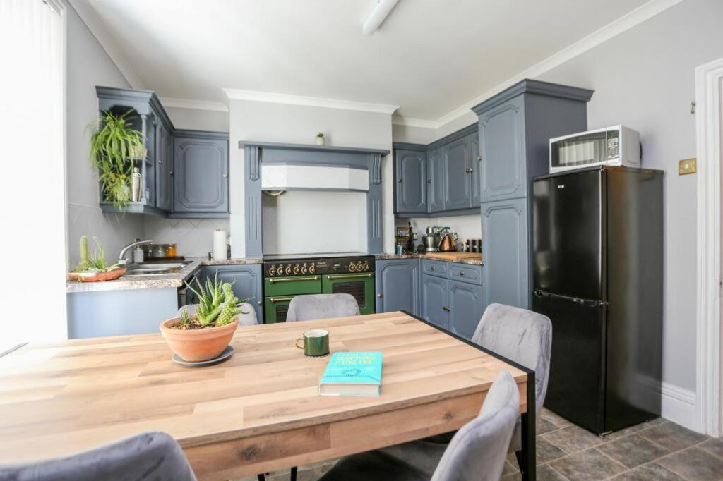 Southsea Historic Gem - Elegant Apartments Portsmouth Esterno foto